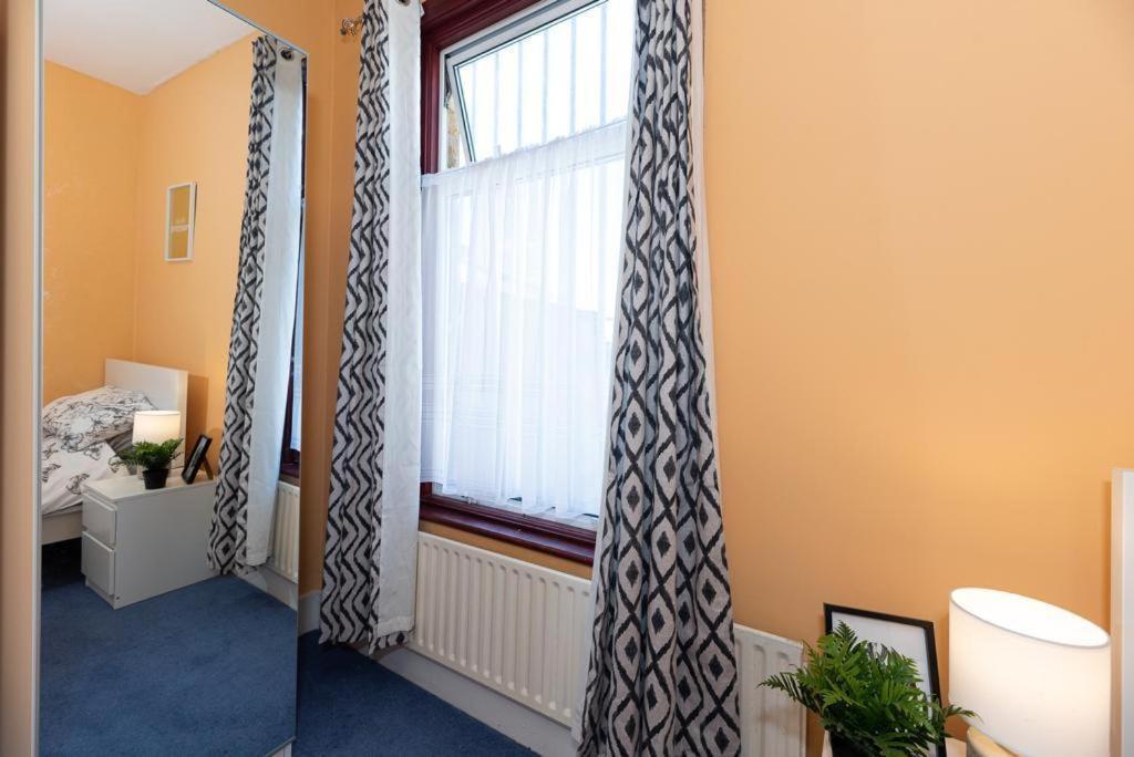 Barking Road Comfy House Leilighet London Eksteriør bilde
